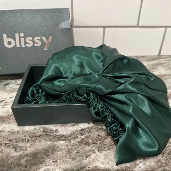 Blissy 100% silk bonnet: Emerald - Picture 3 of 4